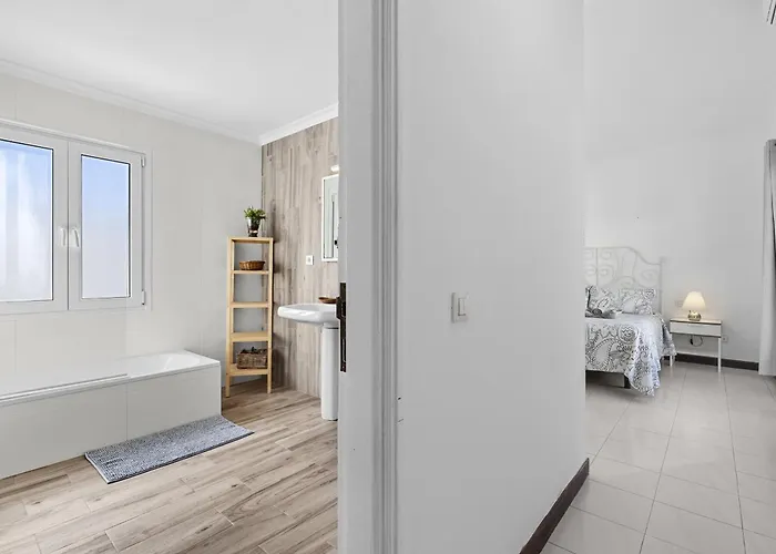 Eva - Vipvipvillas * بويرتو ذيل كارمين